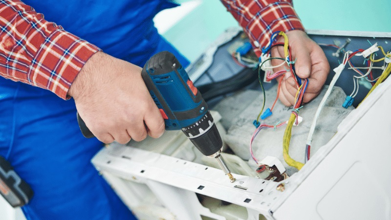 Şereflikoçhisar Vaillant Vaillant çamaşır makinesi kart tamiri – Su almama arızası orijinal parça ile giderildi. - Teknik servis örneği